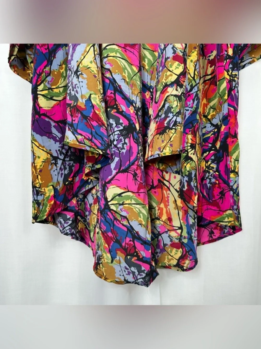 LuLaRoe Lindsay Kimono Cardigan Cover Up M Abstract Pink Purple Vibrant Colorful